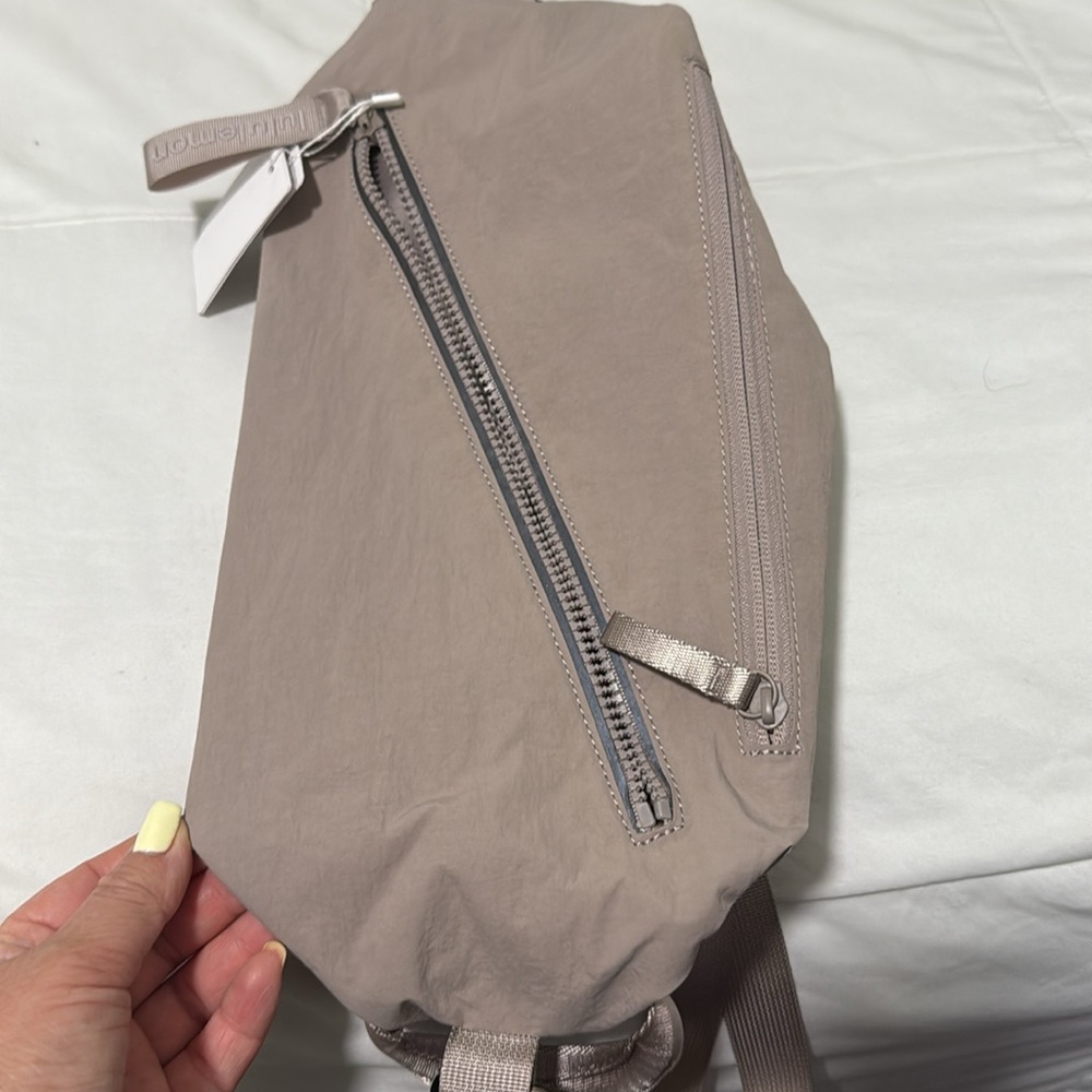 lululemon丨Fast Track Women's sports bag 2.0